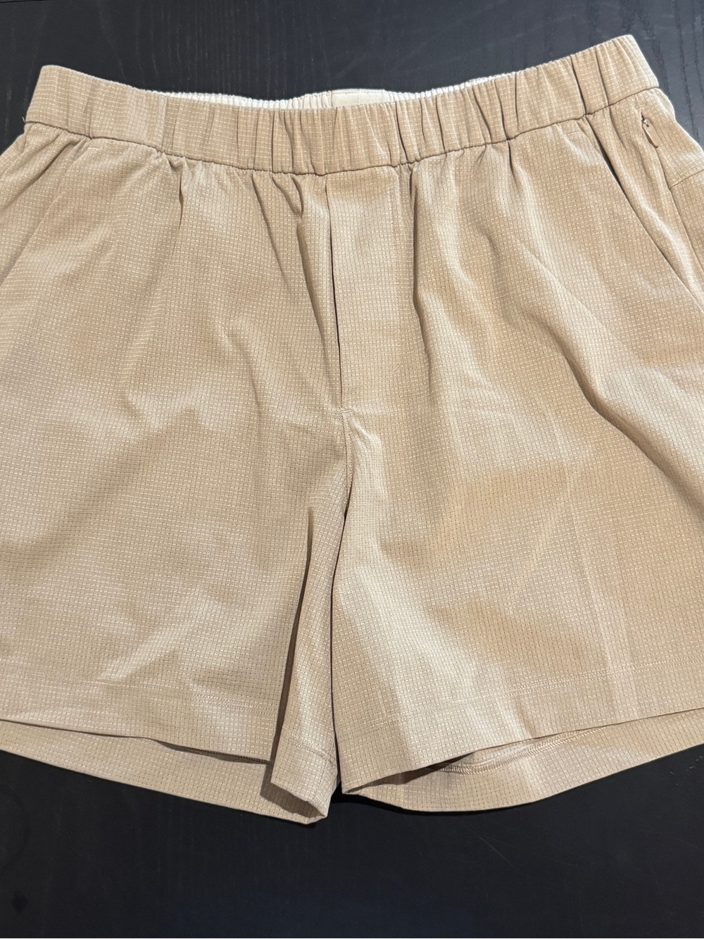 lululemon athletica Men's Tan Athletic Elastic-Waist Shorts